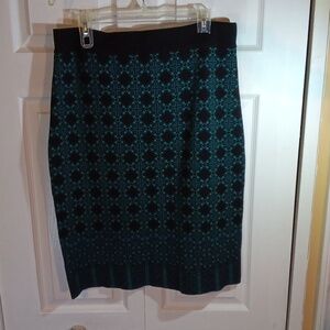 Max Studio Elegant Black and Black Pencil Skirt